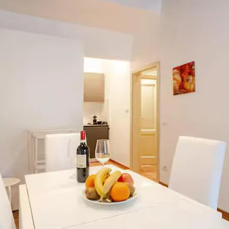 Fontebranda Nest דירה *